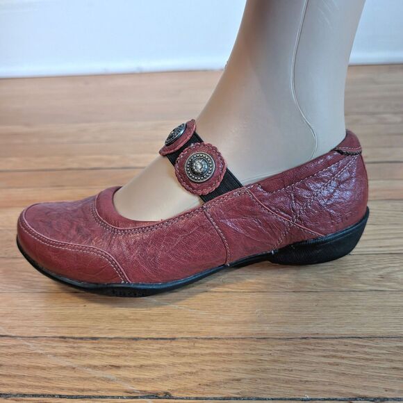 Taos Mary Jane Flats Leather Applique Red Comfort Ballet Shoes Walking Size 6 - Picture 3 of 13